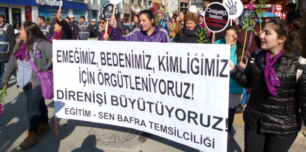 Eğitim-Senliler Kadınlar için Yürüdü