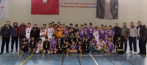 FUTSAL YILDIZ ERKEKLER ŞAMPİYONU BAFRA NAZMİYE DEMİREL ORTAOKULU