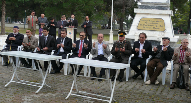  ŞEHİTLER İÇİN KUR’AN OKUNDU