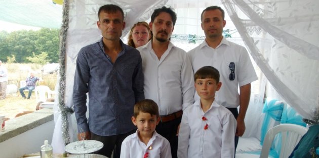 GÖKHAN YOĞURTÇU’NUN OĞULLARI ERKEKLİĞE İLK ADIM ATTI