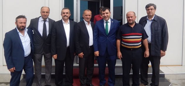 Hasan Basri Kurt Medikal Sanayi Kümelenme Derneğini ziyaret etti.