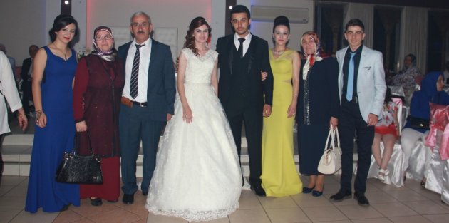 HAYATLARINI BİRLEŞTİRDİLER