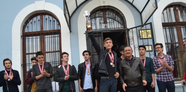 İBRAHİM TANRIVERDİ SOSYAL BİLİMLER LİSESİNDE SOSYAL FAALİYETLER DEVAM EDİYOR