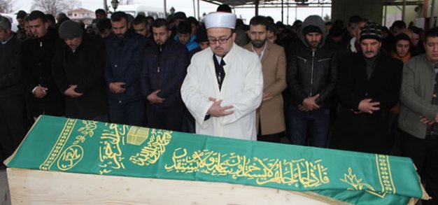 Kalbine İsabet Eden Kurşunla Ölen Genç