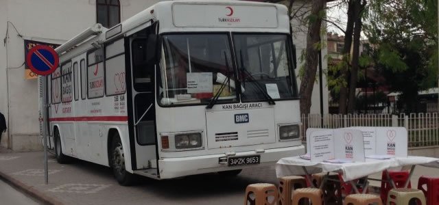 Kızılay Aracı; Bafra’da Kan Bağışçılarını Bekliyor