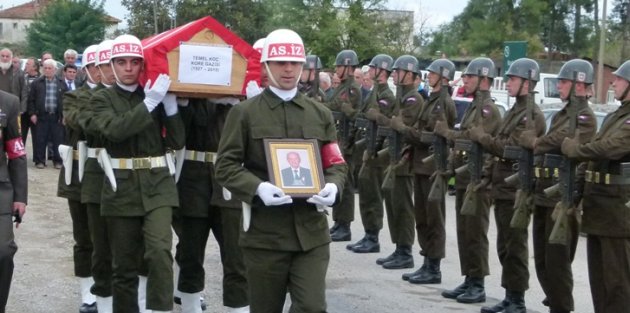 KORE GAZİSİ TEMEL KOÇ, DUALARLA TOPRAĞA VERİLDİ