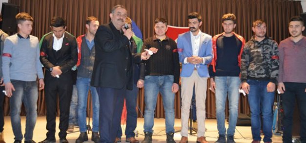 Ladik Belediyesi’nden Askerlere Uğurlama Ve Kına Töreni