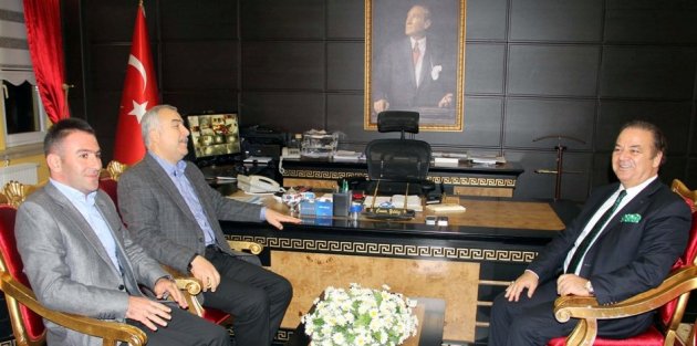 Milletvekili Demir'den Kaymakam Yıldız'a Övgü