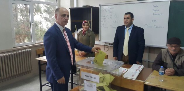 MİLLETVEKİLİ EDİS, OYUNU KULLANDI