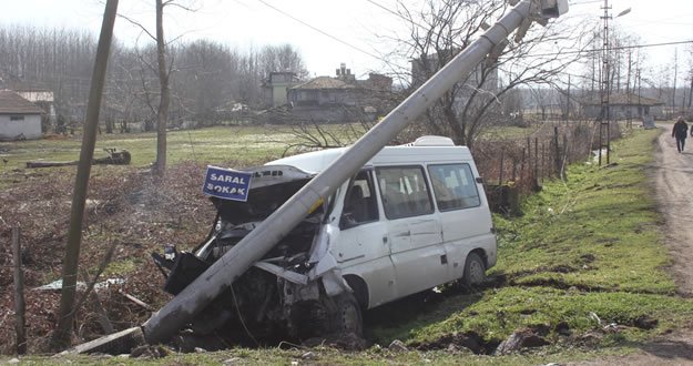 Minibüsün Çarptığı Bisikletli Yaşamını Yitirdi