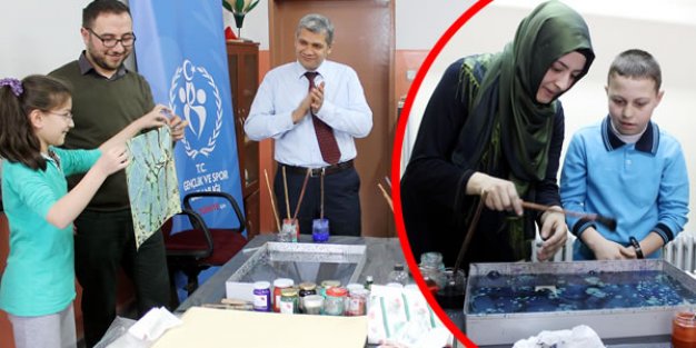 Minik öğrenciler ebru sanatını öğrendi
