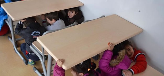 Öğrenciler Depremi Yaşayarak Öğrendi