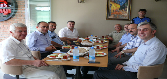 BAFRA EMNİYET  ESNAFLA HUZUR TOPLANTISI YAPTI