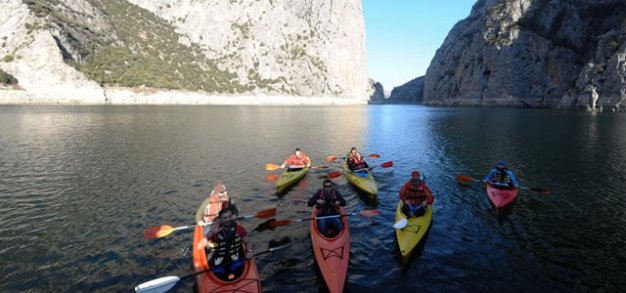 ŞAHİNLERİN GİZEMLİ KANYONUNDA KANOYLA İLK GEÇİŞ
