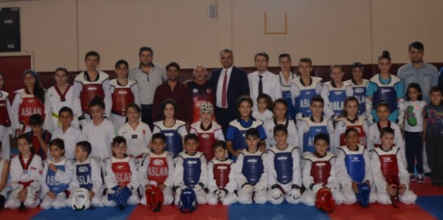 SALIPAZARINDA TAEKWONDO COŞKUSU