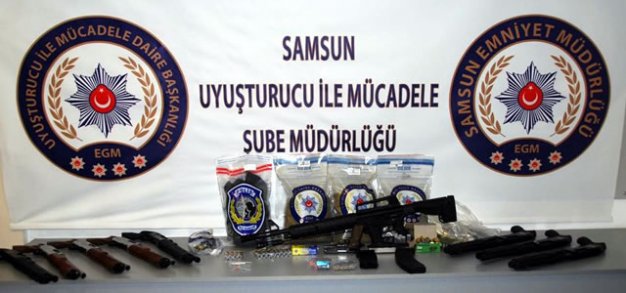 Samsun'da  2 Kilo 400 Gram Sentetik Uyuşturucu Ele Geçirildi.