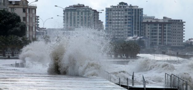 Samsun'da Kar Yağışı Etkisini Sürdürüyor