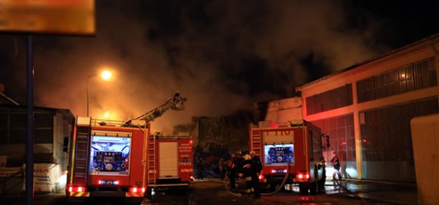Samsun'da Plastik Fabrikasında Yangın