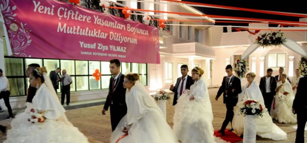 Samsun'da Romanlara toplu nikah