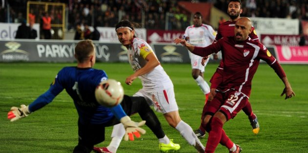 SAMSUNSPOR YENİDEN ZİRVEYE YERLEŞTİ