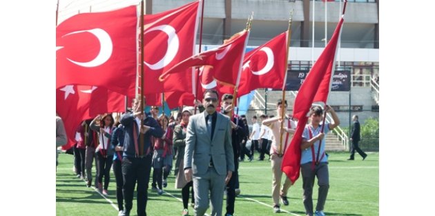 Samsun'un Bafra ilçesinde 19 Mayıs Atatürk'ü Anma, Gençlik ve Spor Bayramı çeşitli etkinliklerle kutlandı.