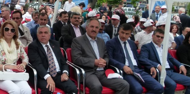 FİTNE TEZGAHINA DÜŞMEYELİM...