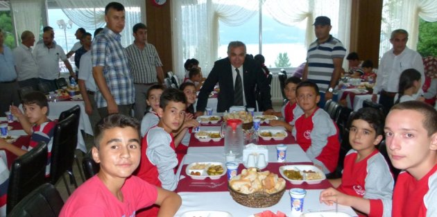 SEVGİYLE UZANAN ELLER YAZ KAMPI KOLAY MAHALLESİNDE İLGİ GÖRDÜ