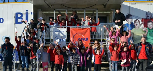 Simülasyon Tırında 40 Bin Kişiye Eğitim