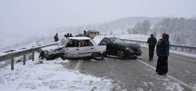 Sinop'ta Trafik Kazası: 7 Yaralı