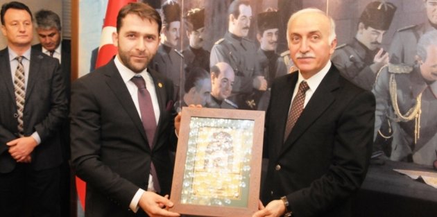 SİYAD BAŞKANI VE YÖNETİM KURULU ÜYELERİ  VALİ ŞAHİN'İ ZİYARET ETTİ