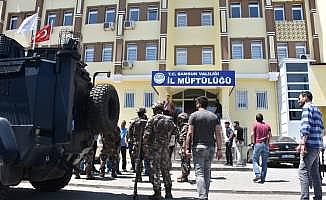 Baltalı saldırganı özel harekat polisleri etkisiz hale getirdi