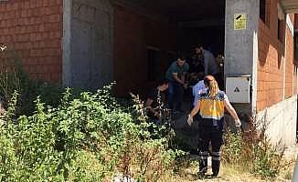 Düzce'de inşaattan düşen genç yaralandı