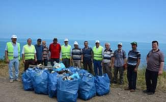 Görele'de çöp toplama kampanyası düzenlendi