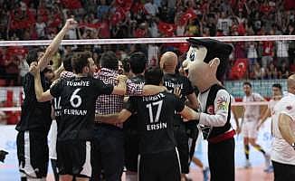 Sahadan çekilen takımı Bakan Bak ikna etti