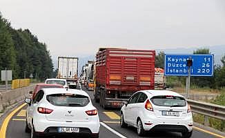 Bolu Dağı'ndaki trafik kazası ulaşımı aksattı