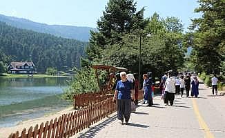 Gölcük Tabiat Parkına ziyaretçi akını