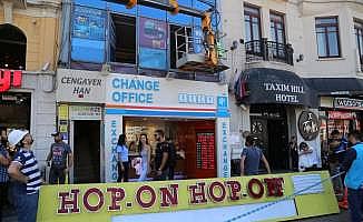 Beyoğlu'nda tabela operasyonu