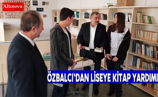 Özbalcı'dan liseye kitap yardımı