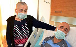 Kanser hastası babalarına destek için saçlarını kazıttılar