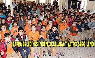 BAFRA BELEDİYESİ’NDEN OKULLARA TİYATRO SERGİLENDİ