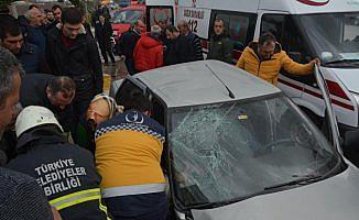 Düzce'de iki otomobil çarpıştı: 5 yaralı