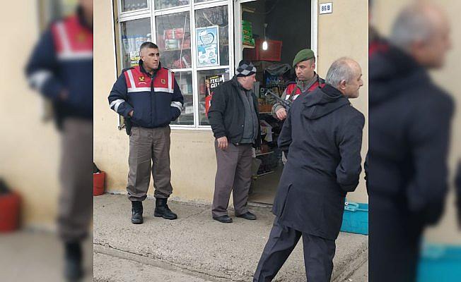 Kazara ateş alan silah oğlunu yaraladı
