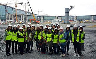 KBÜ'lü öğrenciler 3. havalimanını gezdi
