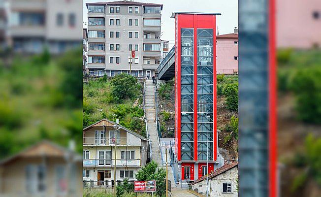 Mahallelerde asansörlü, yürüyen merdivenli ulaşım