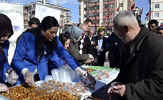 Şehit Akpınar için lokma dağıtıldı