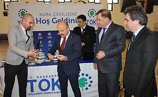 Suluova'da sosyal konutların kura çekilişleri