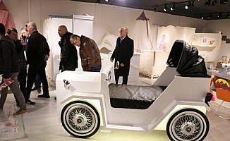 Atatürk'ün makam aracına benzeyen ahşap karyola