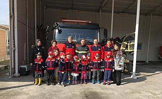 Öğrenciler itfaiyeyi ziyaret etti