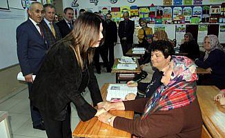 Okul sıralarıyla 92 yaşında buluştu