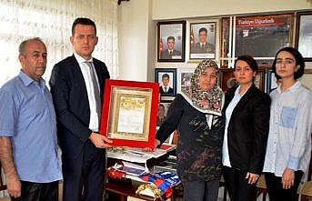 Afrin şehidinin belgesi ailesine verildi